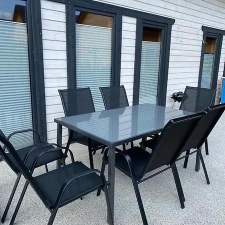 Osada 3 Dom 70m2 ヤンタル